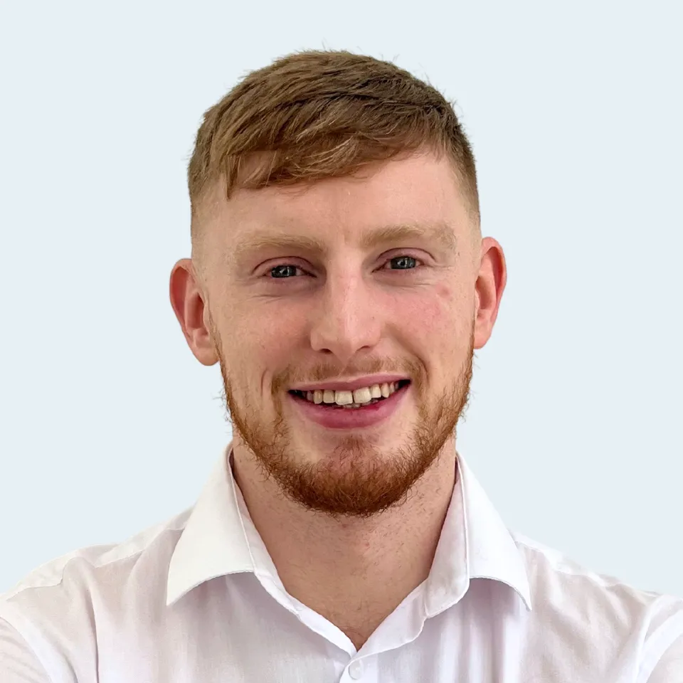 IT Recruitment Consultant Luke Boyle smiles confident at the camera